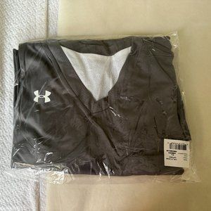 Under Armour Womens New in Bag. Graphite Grey Sleeveless Athletic top XL